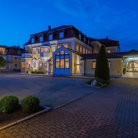 Gasthof Hotel Jaegerwirt Strasswalchen Ngoại thất bức ảnh
