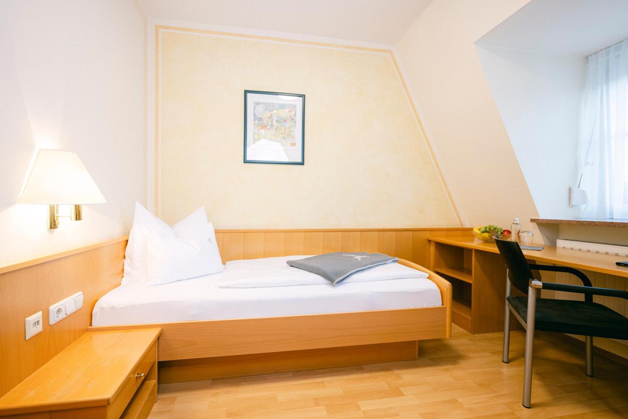 Gasthof Hotel Jaegerwirt Strasswalchen Ngoại thất bức ảnh
