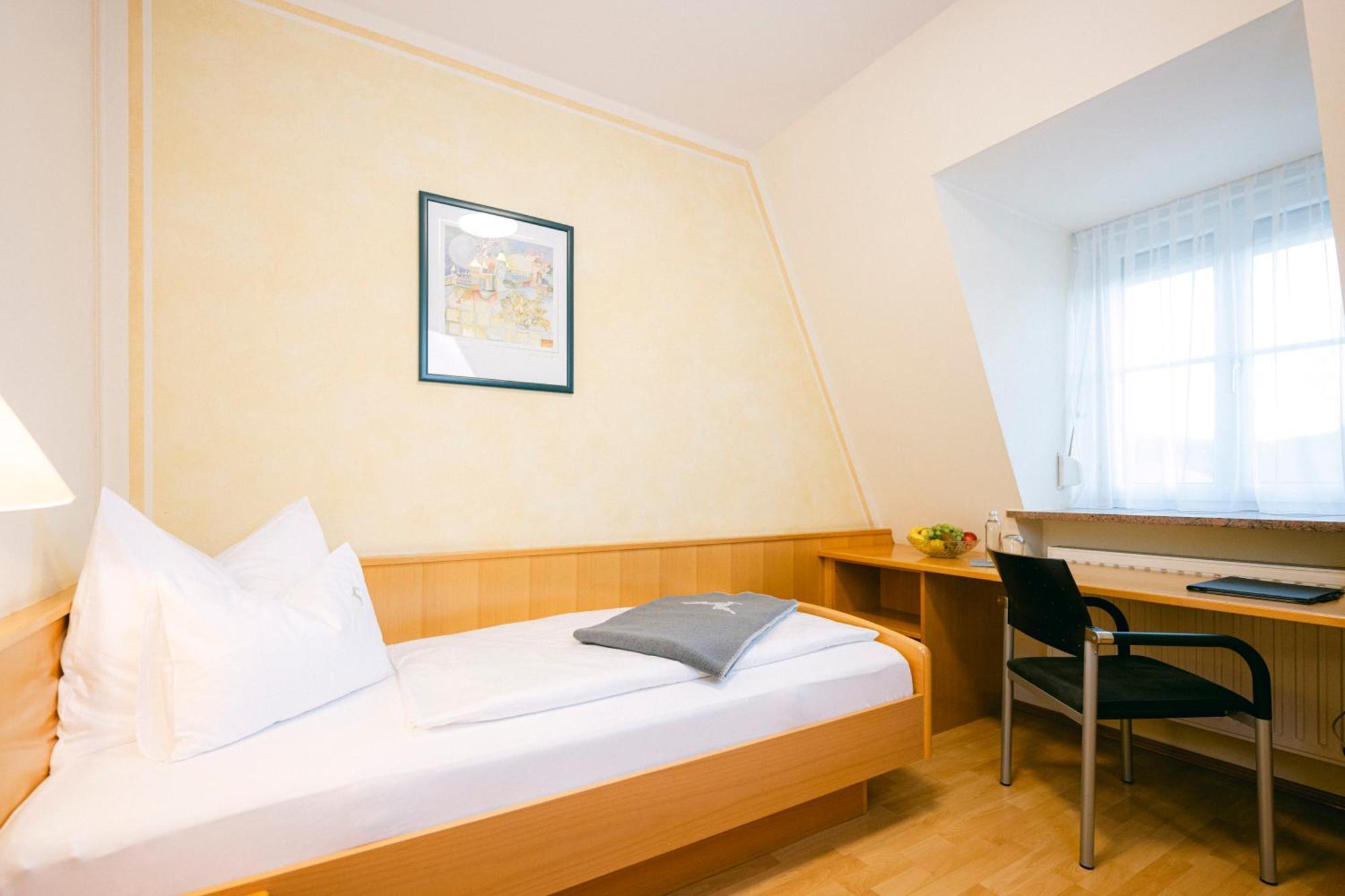 Gasthof Hotel Jaegerwirt Strasswalchen Ngoại thất bức ảnh