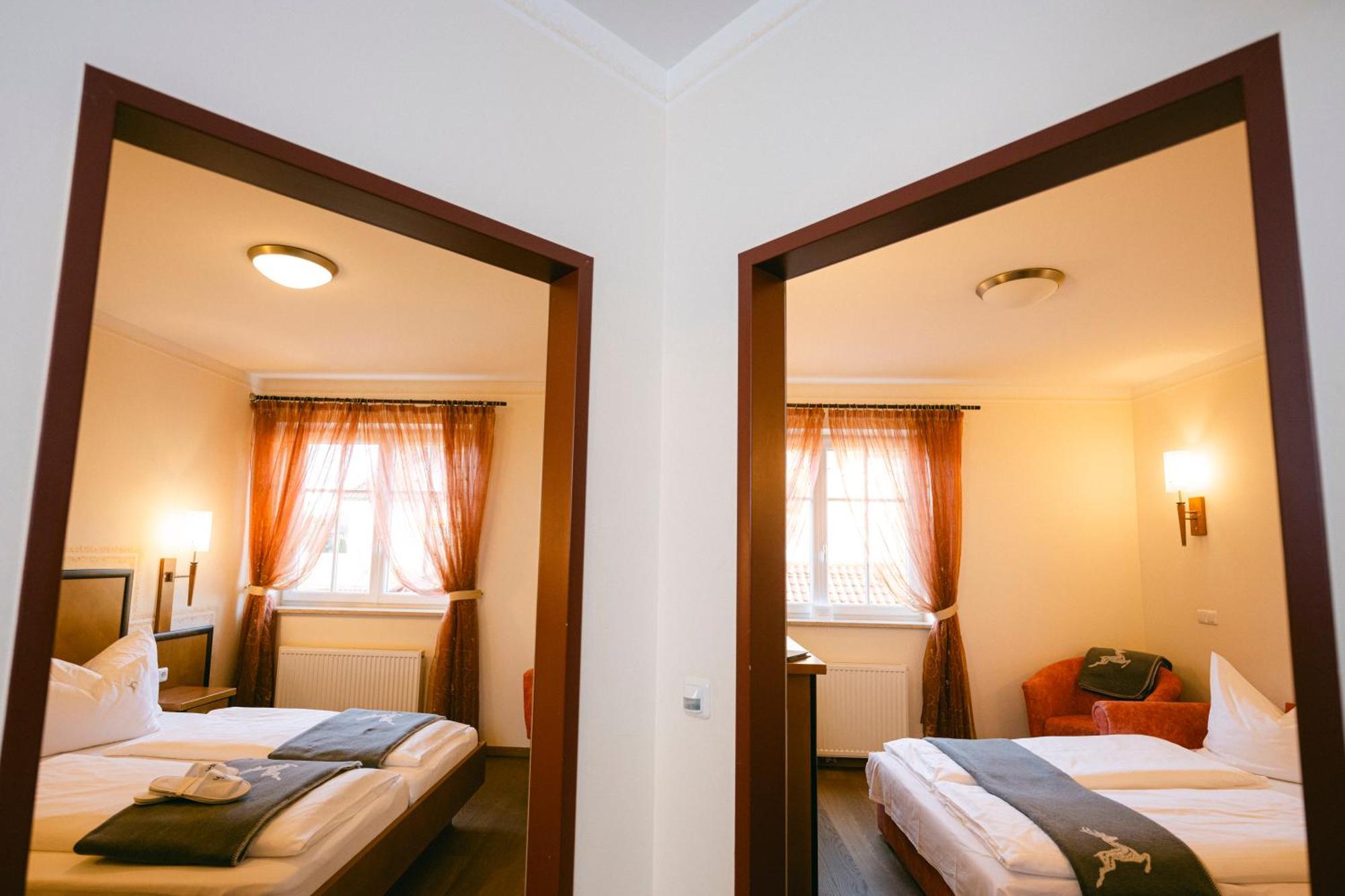Gasthof Hotel Jaegerwirt Strasswalchen Ngoại thất bức ảnh