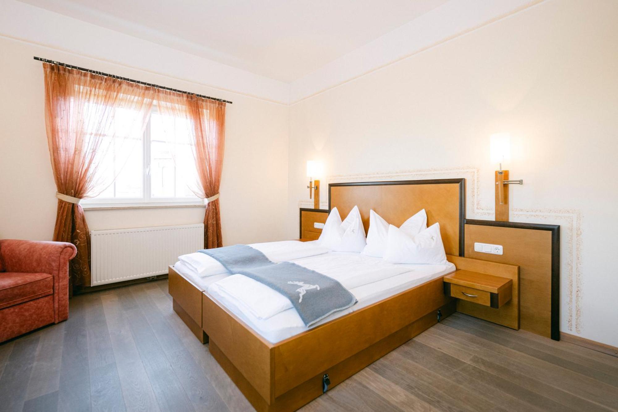 Gasthof Hotel Jaegerwirt Strasswalchen Ngoại thất bức ảnh